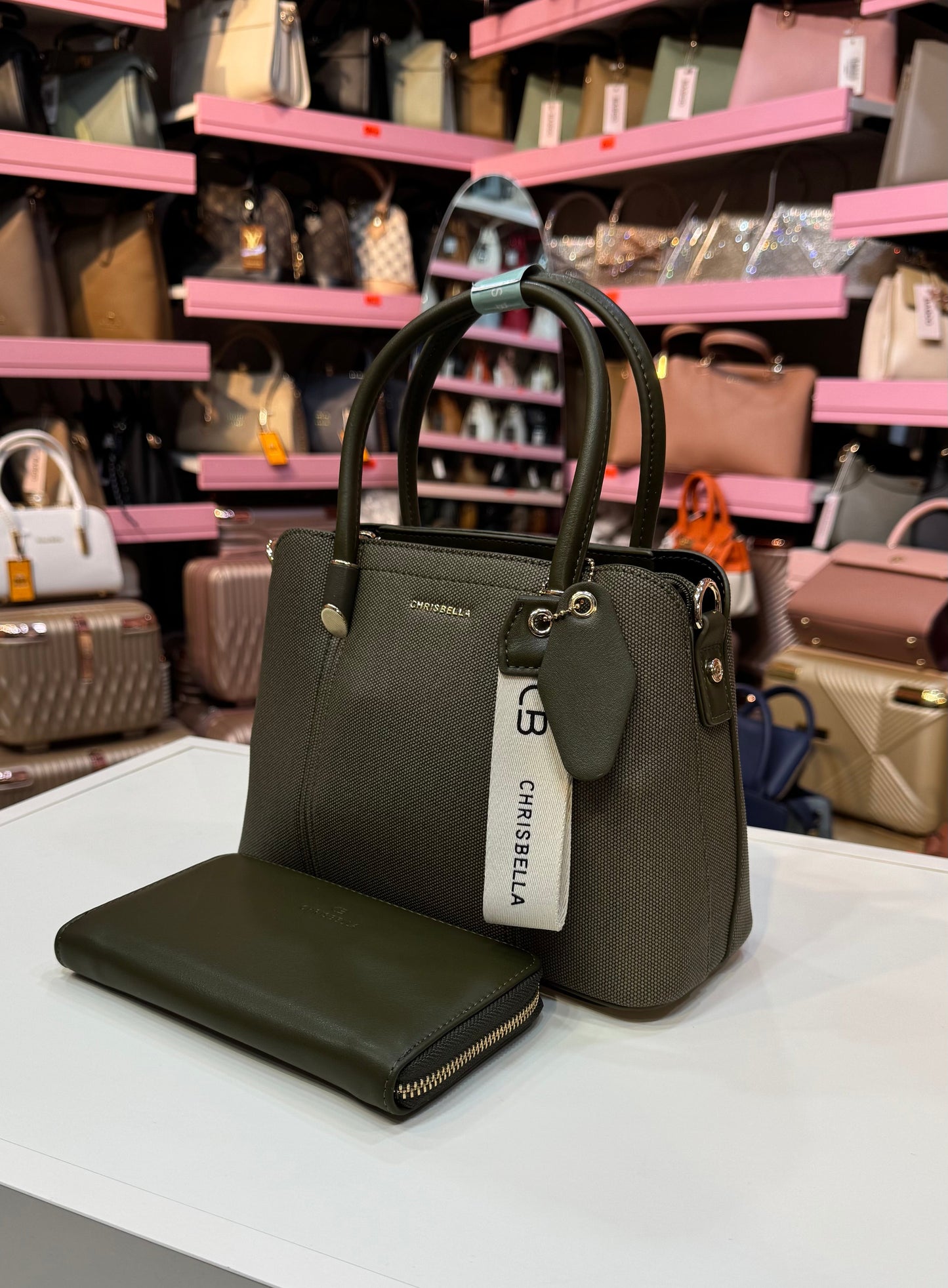 SAC CHRISBELLA .AVEC PORT MONNAIE